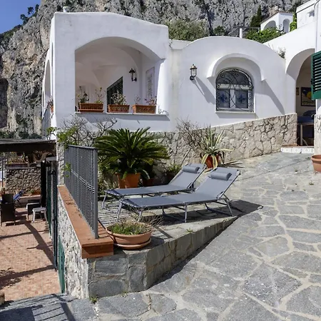 Essence One By Sweet 3* Κάπρι
